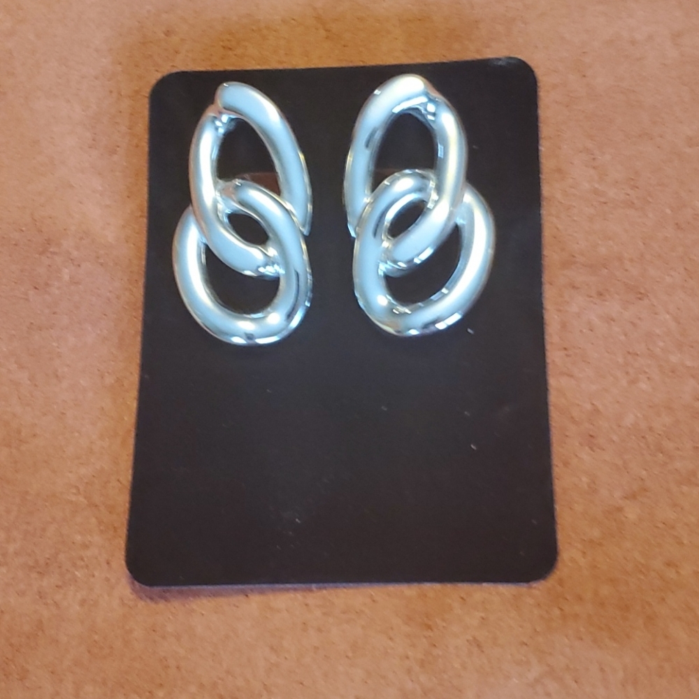 Monet vintage earrings